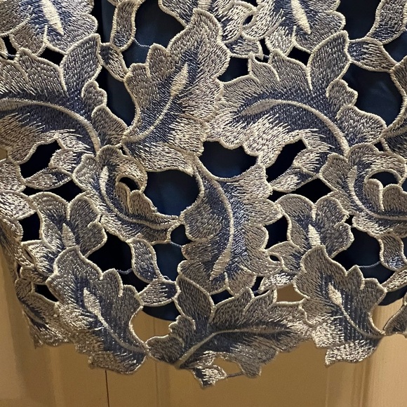 Adrianna Papell
Women's Round-Neck Tonal Lace Dress - Picture 10 of 11